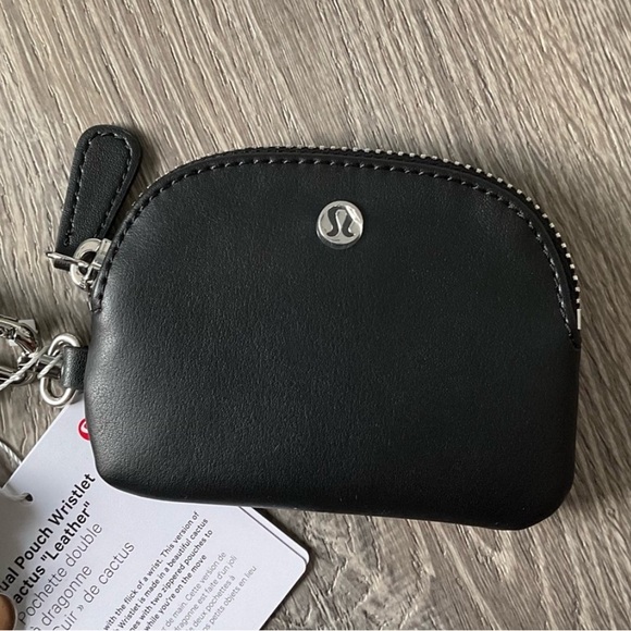 🍋LULULEMON Dual Pouch Wristlet Leather Alternative Black/Silver - Picture 10 of 10